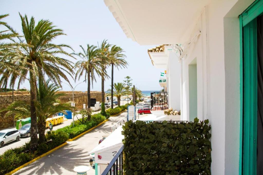 Avenida Playa 2*